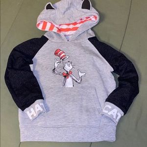 Dr Suess pullover 5t worn once